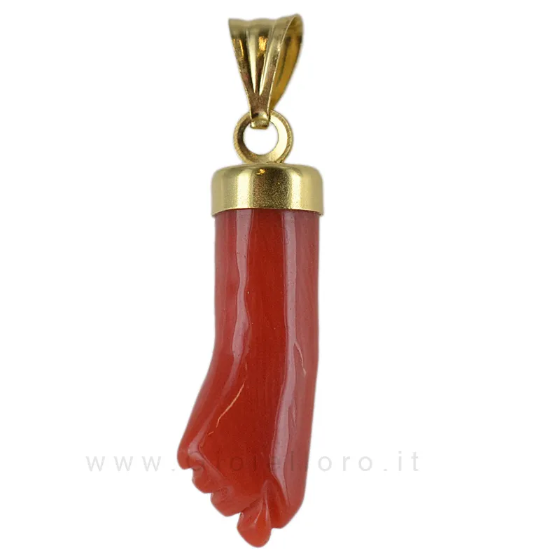 Ciondolo Figa in oro giallo e corallo con collana